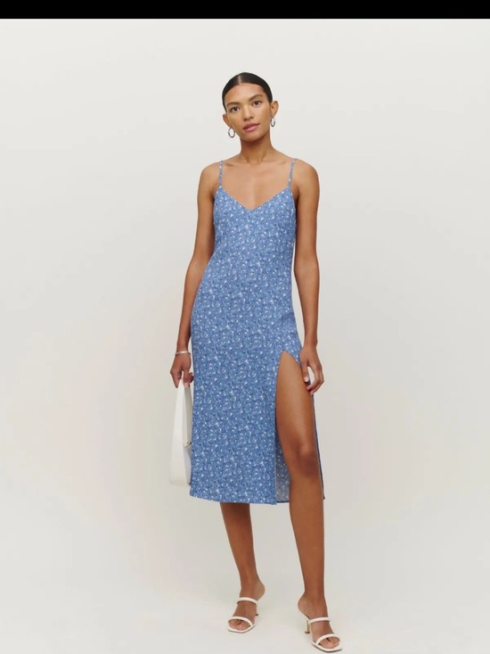Reformation Dresses & Skirts - Reformation Crimini Blue Floral Slip Midi Dress Size 4 Spaghetti Strap, V-Neck